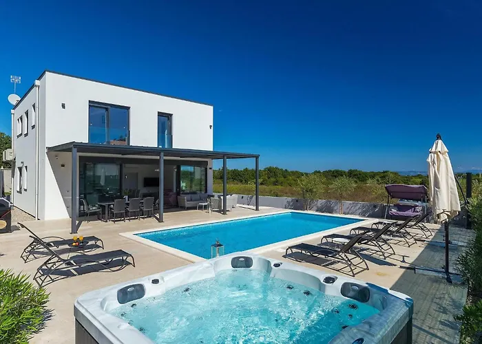 Sunshine Tea Пула