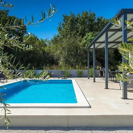 Ferienhaus Sunshine Tea Pula