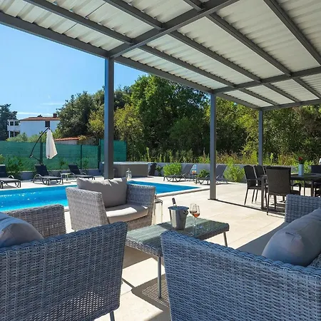 Ferienhaus Sunshine Tea Pula